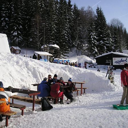 ホテル Penzion Pod Paprskem Staré Město エクステリア 写真